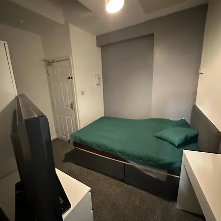 Guest house Parkside House